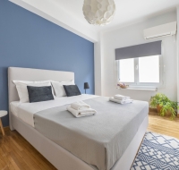 Spacious & bright 2bdr apt in hip Pangrati