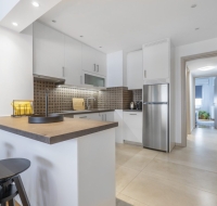Spacious & bright 2bdr apt in hip Pangrati