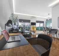 Spacious & bright 2bdr apt in hip Pangrati