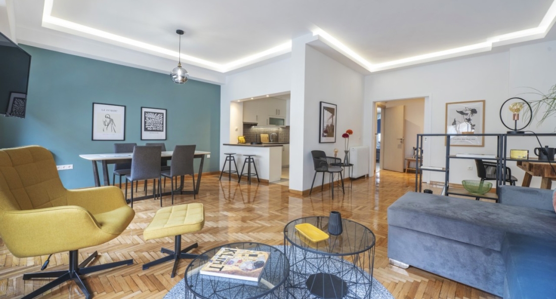 Spacious & bright 2bdr apt in hip Pangrati